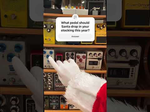 He sees you when you’re shredding. 👀 #guitarist #santa #pedalboard #foundonreverb