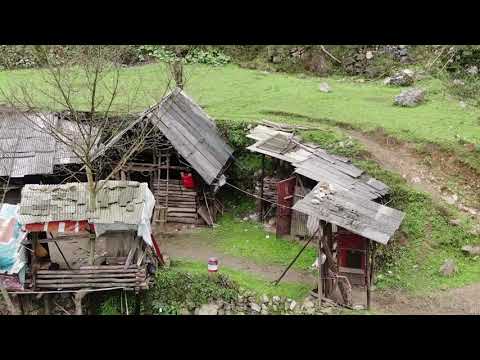 無人機航拍驚人發現：山上還有原始般簡陋的民房，也沒有公路