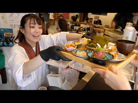 女将の手料理とおにぎりを求めて常連客で溢れるオフィス街の人気食堂！