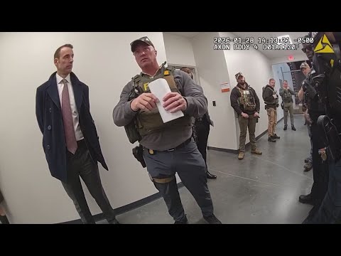 Body camera video gives look inside FBI raid at Fulton County Elections Hub | WSB-TV