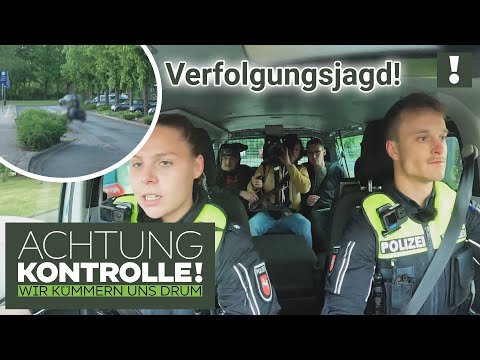 FLUCHT vor Verkehrskontrolle! Polizei ist Rollerfahrer auf den FERSEN! | Achtung Kontrolle