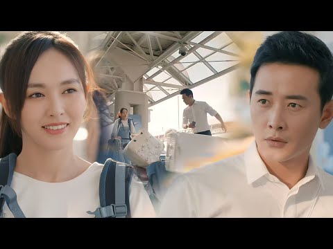 Tang Yan and Luo Jin met for the first time at the airport, they fell in love at first sight💗