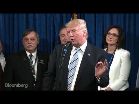 Trump Calls Warren ‘Pocahontas’, Says He’d Debate Her