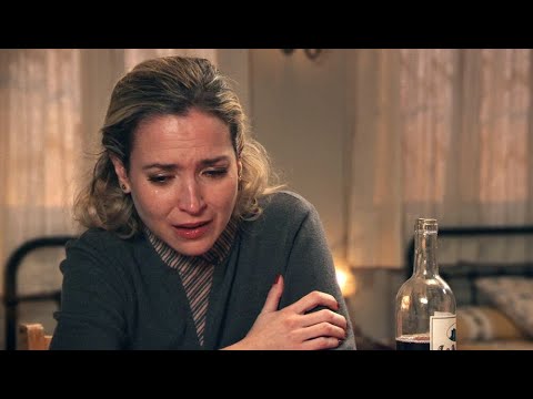 Valentina, desconsolada, le confiesa a Claudia y a Carmen su secreto - Sueños de Libertad