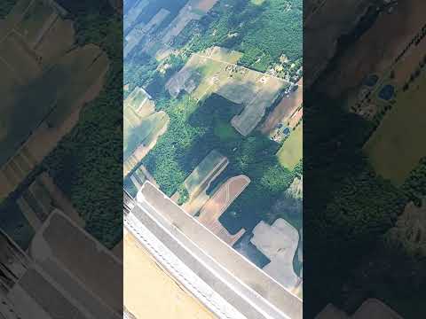 Beginner skydiver pulls parachute too low after 3500ft exit #skydiving #skydiver #hopnpop