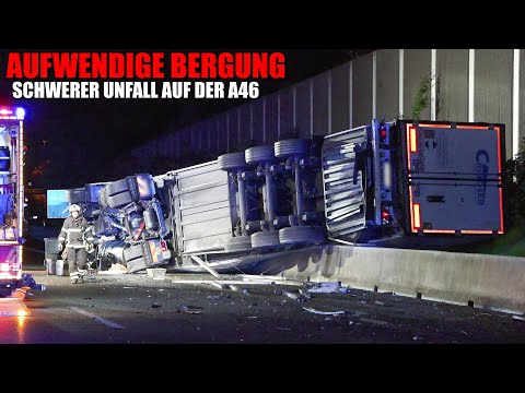 [AUFWENDIGE BERGUNG NACH LKW-UNFALL] - Umgestürzter Sattelzug aufgerichtet ~ Vollsperrung der A46 -