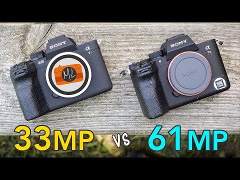 Sony A7 IV vs A7R IV / A7R IVa - Which is Better? - Full Breakdown!