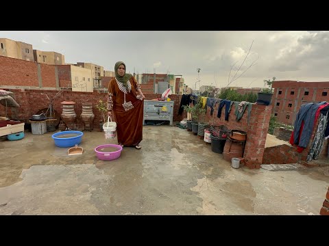 جت الحزينه تفرح بالمطر افتكرت انها غسله 😂يوم الشتا وجوزى مش هنا عوزه اعيط من اللى حصل غرقنا🤫🥹