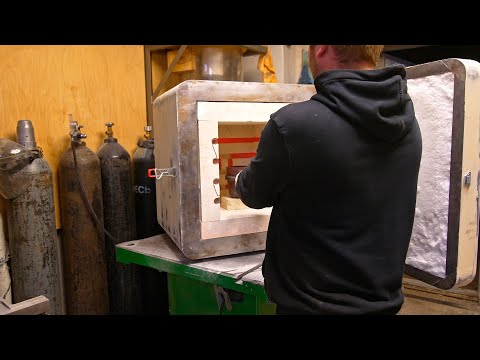 Первый раз плавлю в муфельной печи.