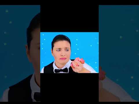 едим торт с кормом для собак