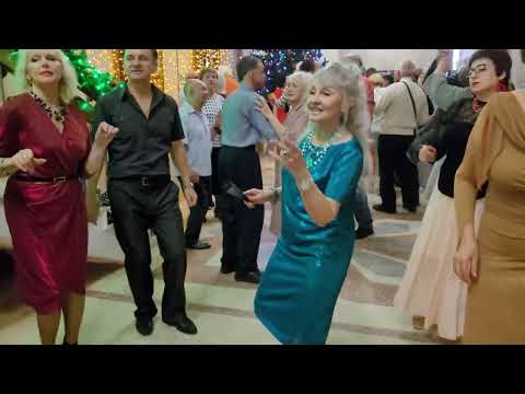 Пусть распускаются цветы... 24.12.23