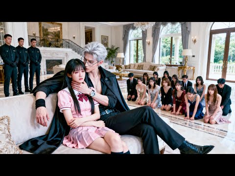 Escape,She Crashed Into the Ruthless Mafia Boss’s Bentley—Now He Can’t Stop Kissing Her!