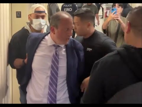 WATCH: Trump pulls BOMBSHELL stunt against political opponent in NYC