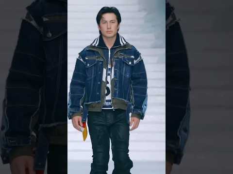 I want one of those stupid hats so bad #fashionweek #fashionnews #fashionnews #fashionindustry