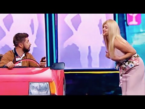 Мужику показали женские прелести возле клуба! Реакция на красивые формы девушки | Приколы 2021