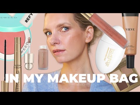 WHAT'S IN MY MAKEUP BAG? AUTUMN 2025 | RUTH CRILLY