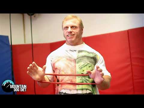 Why Are Spider Crawls So Good For Your Shoulders?