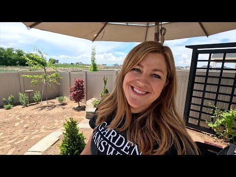 Finishing Up at My Sister’s House: Running Drip & Mulch! 🤩🌿💚 // Garden Answer