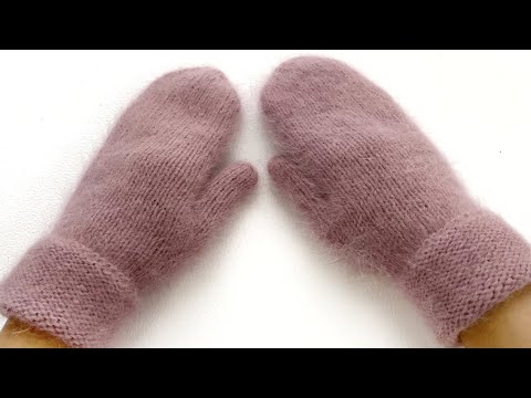Fluffy mittens with stockinette stitch