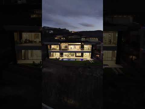 $9.5M Mansion in The Hollywood Hills of Las Vegas