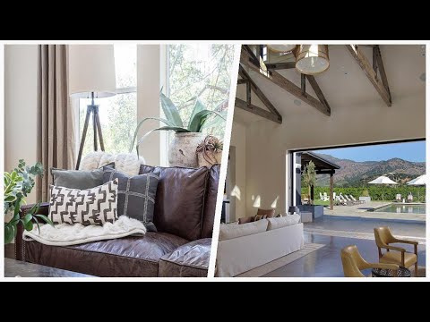 75 Living Space With A Bar And A Plaster Fireplace Design Ideas You'll Love 🔴