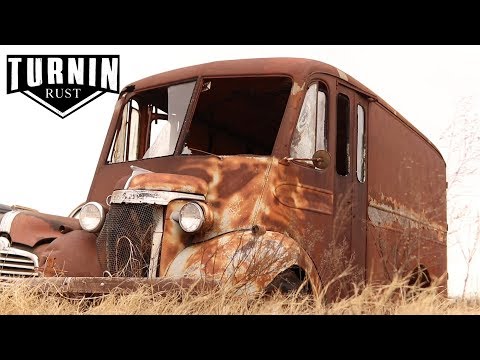 We Just Found The Rarest Milk Truck In Existence! | 1940 Chevy Dubl Duti | Turnin Rust