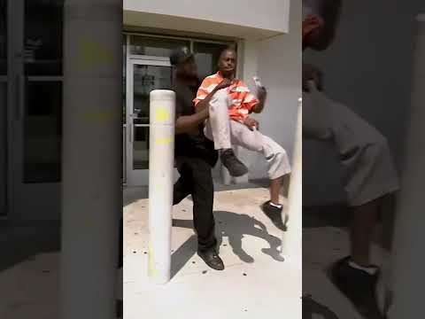 SECURITY HAS NO PATIENCE  #hardcorepawn #security #lesgold