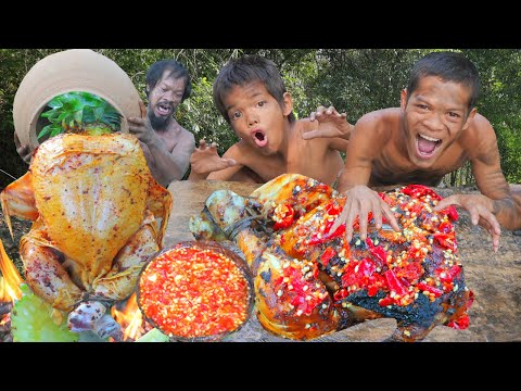 Jungle Cooking Adventure: Traditional Clay Pot Chicken Recipe | Unique Flavors and Techniques!