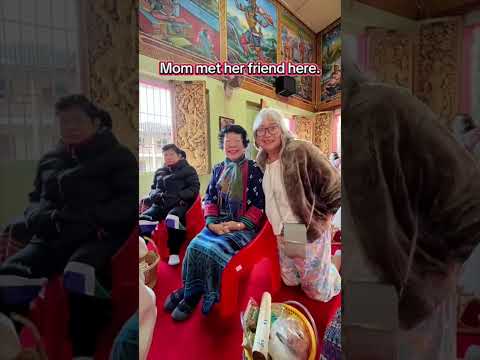 Making merit - Tak Bat Khao Mai in Thailand. #makingmerit