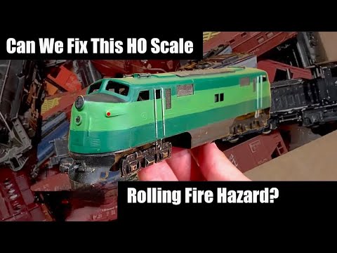 Trying to Fix a 1950s HO Locomotive Homemade Wiring Nightmare - Will it Run?