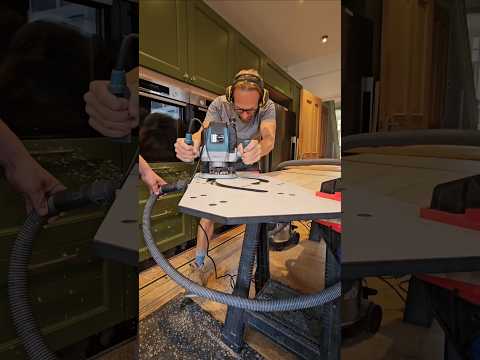 Shaping 40mm solid oak worktop with a router #woodworking #router #worktop #carpentry