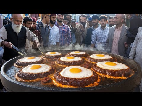 MOST FAMOUS AFGHANI CHAPLI KABAB MAKING | WORLD FAMOUS CHAPLI KABAB | PAKISTANI STREET FOOD