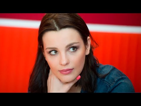 HISTORIA DE AMOR DE UNA RICA DE LA CIUDAD EN EL PUEBLO | ¡INCREÍBLE PELICULA !