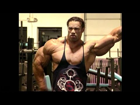 Kevin Levrone training chest and shoulders