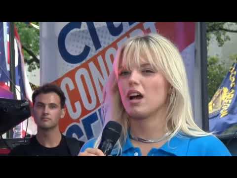 reneé rapp um... delusion? reaction video