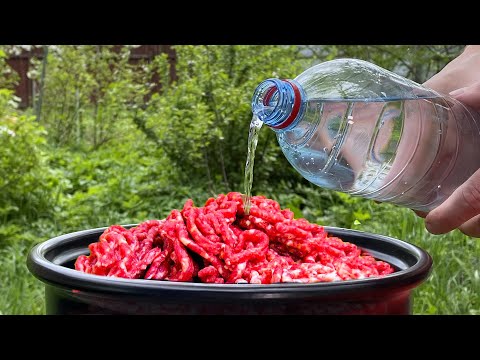 I simply added mineral water to the ground meat. The secret to Turkish cutlets and a summer sauce...