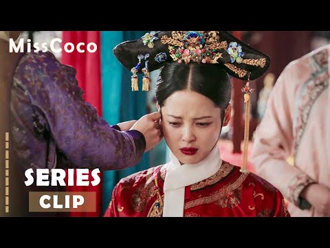 When I became empress, I began to fight back and make her pay for her previous crimes!