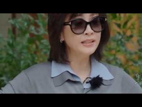 当娱乐圈愣头青遇上顶级女星，太抓马了#一路繁花2 #刘嘉玲曝香港演员不参加综艺原因 #何赛飞因行李箱被踹坏爆哭 #Soul #Soulapp