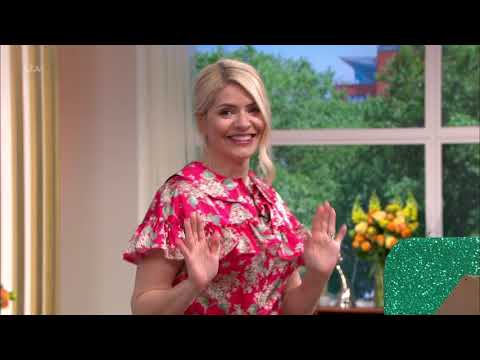 Holly Willoughby - STW - 20210511