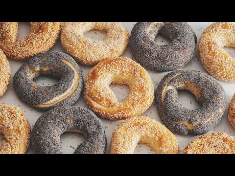 The Best Montreal Bagel Recipe! Crispy Crust, Chewy, Soft Texture Inside.