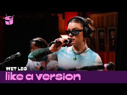 Wet Leg cover The Chats 'Smoko' for Like A Version