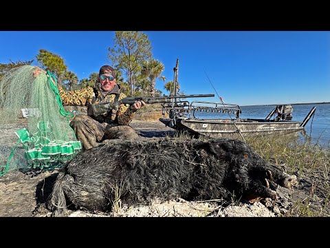 We were Cast Netting Shrimp and a Huge Wild Hog Showed Up! (Camping Catching & Cooking)