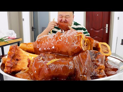 The father-in-law gave four ox hooves, and Ah Qiang made "red lying ox hooves"