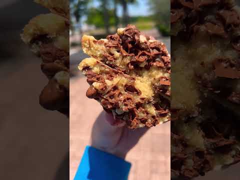 Chunky chocolate chip 🍫🍫 #chocolate #chocolatechip #cookie #bakery #cookies #gorgeous #love