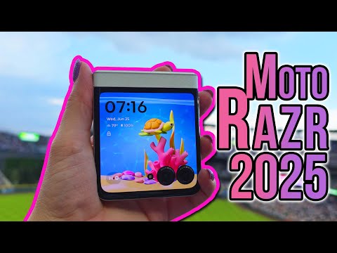 The Flip Phone is BACK! Full Motorola Razr (2025) Review