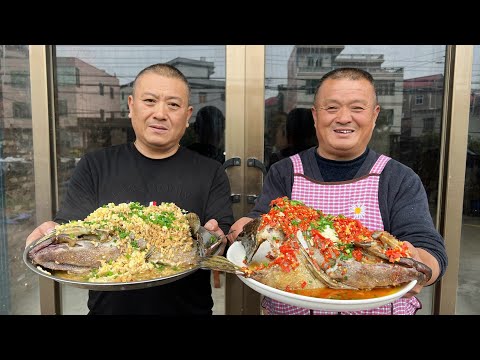 1060买个巨型石斑鱼头，阿胖山独创酸笋蒸鱼头，还别说特别好吃