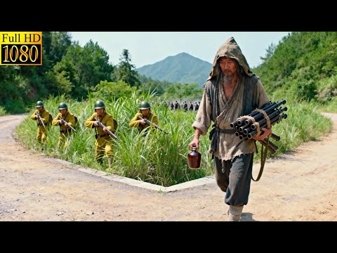 Japanese troops shoot civilians,but Eight-Route master wields ten machine guns,killing 500 soldiers.