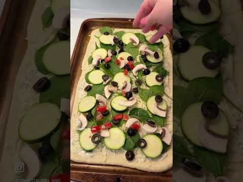 Homemade Papa Murphy’s Veggie Pizza #dinner