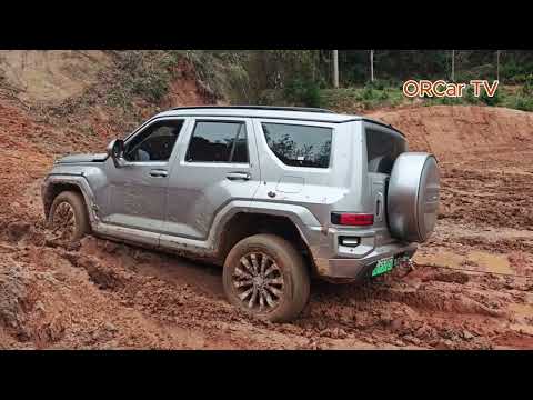 WEY Tank 400 vs Tank 700 | Off-Road 4x4 Battle!
