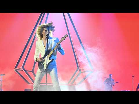 wavvyboi – „black glitter“